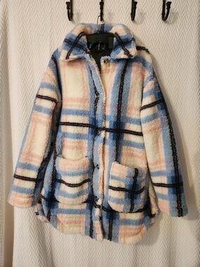 Plush Plaid Sherpa Jacket - Blue & Cream SIZE SMALL